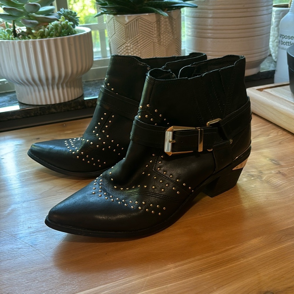 Aldo Black with Gold Embellishments booties| Sz 10